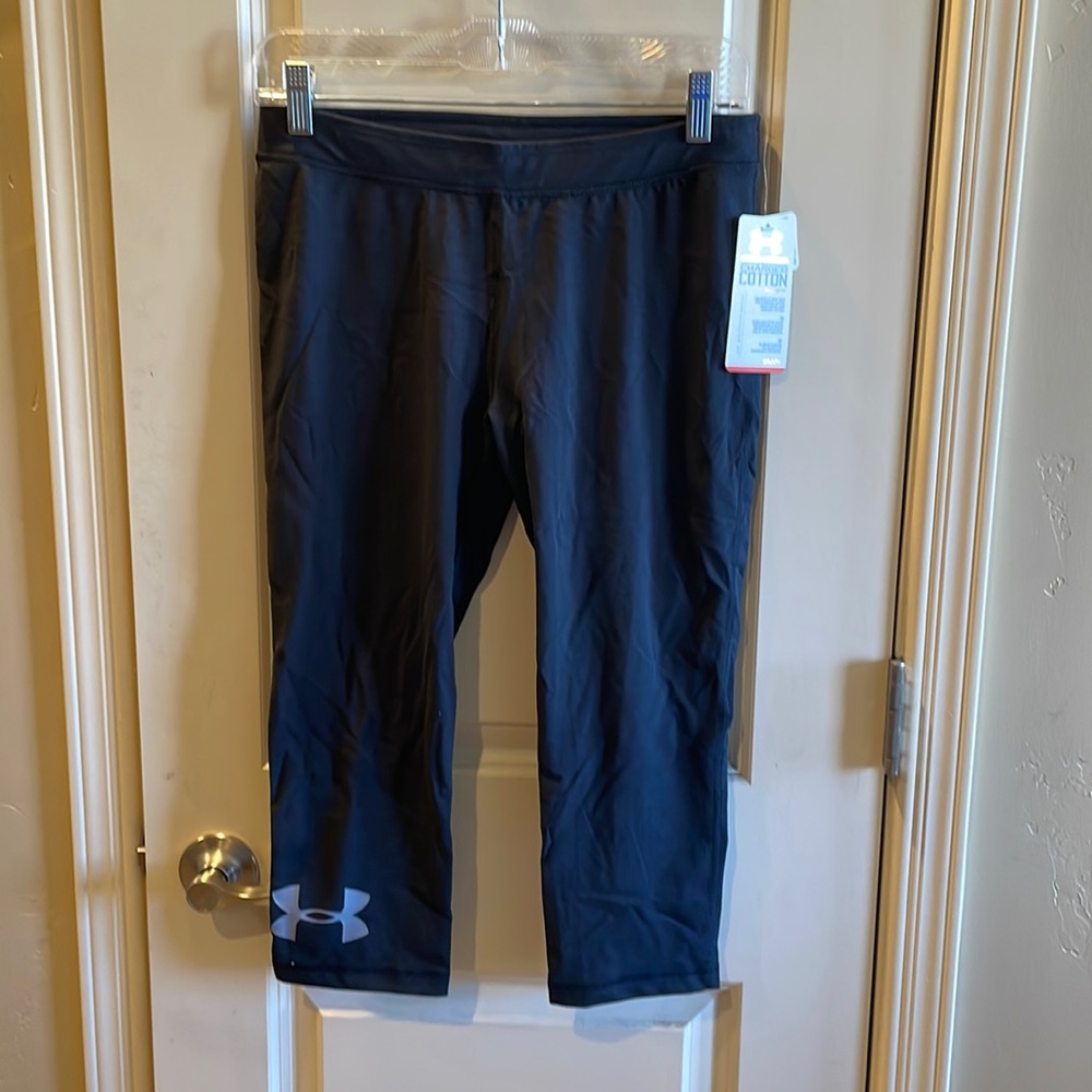 Under Armour capri workout pants